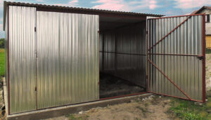 garaż blaszany 3,5x6 spad na tył brama dwuskrzydłowa