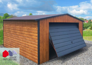 Garaż blaszany drewnopodobny złoty dąb z obróbkami blacharskimi