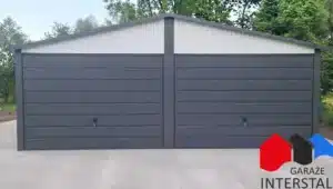 Biały garaż blaszany 6x5 m, bramy uchylne grafitowe, dach dwuspadowy, widok prezentowanej konfiguracji